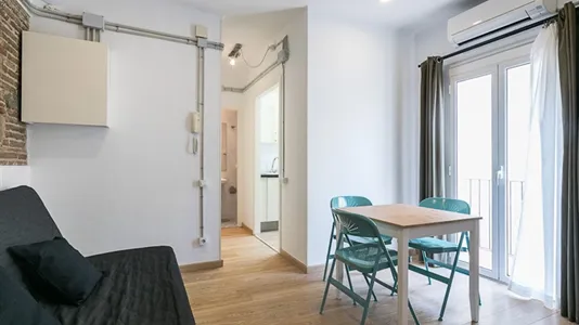 Apartments in Barcelona Ciutat Vella - photo 4