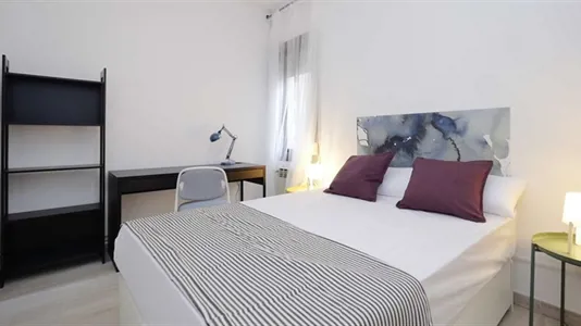 Rooms in Barcelona Eixample - photo 1