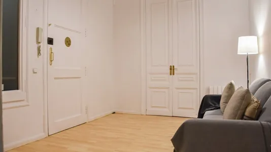 Rooms in Barcelona Eixample - photo 9