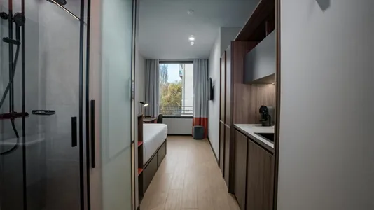 Rooms in Santiago de Compostela - photo 4