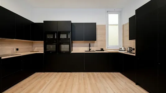 Rooms in Madrid Centro - photo 5