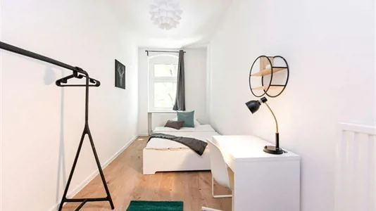 Rooms in Berlin Charlottenburg-Wilmersdorf - photo 2