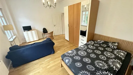 Rooms in Frankfurt Süd - photo 3