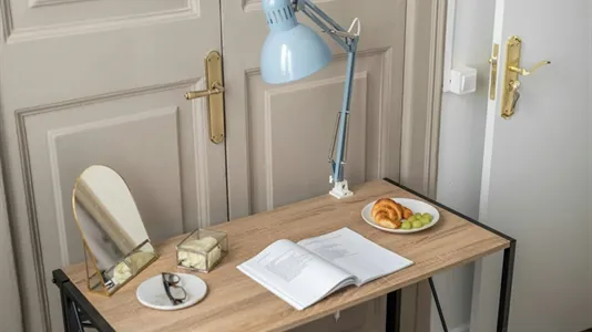 Rooms in Barcelona Ciutat Vella - photo 5