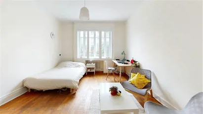 Room for rent in Lyon, Auvergne-Rhône-Alpes