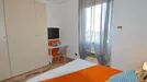 Room for rent, Modena, Emilia-Romagna, Viale Alfeo Corassori