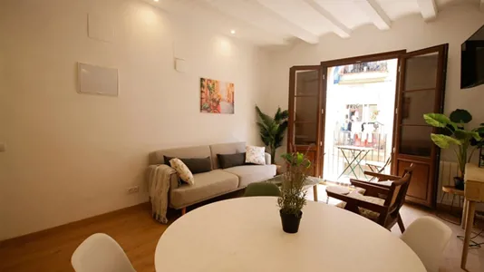 Rooms in Barcelona Ciutat Vella - photo 2