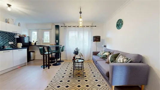 Rooms in Saint-Julien-en-Genevois - photo 10