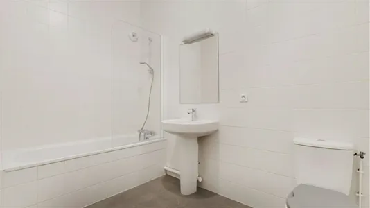 Rooms in Paris 19ème arrondissement - photo 8