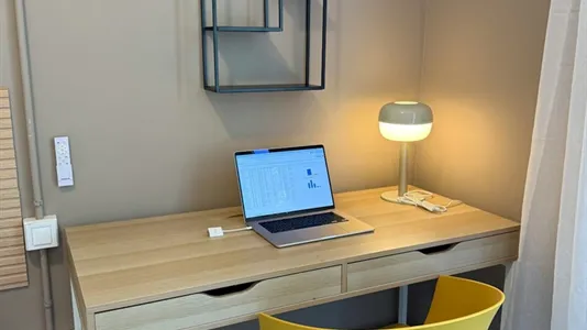 Rooms in Barcelona Eixample - photo 4