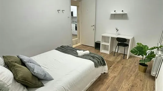 Rooms in Barcelona Sants-Montjuïc - photo 3
