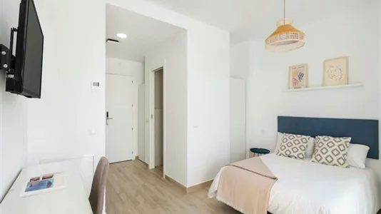 Rooms in Madrid Fuencarral-El Pardo - photo 6