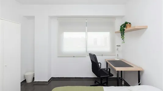 Rooms in Valencia Algirós - photo 2