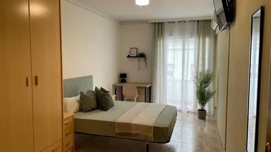 Rooms in Esplugues de Llobregat - photo 2