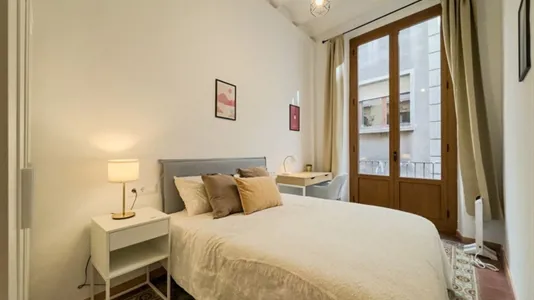 Rooms in Barcelona Ciutat Vella - photo 1