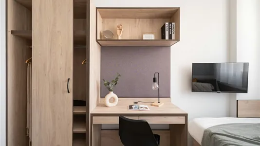 Rooms in Granada - photo 4