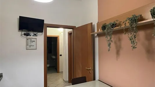 Rooms in Pavia - photo 9