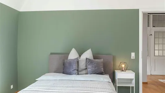Rooms in Stuttgart-West - photo 1