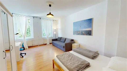 Apartments in Berlin Pankow - photo 2