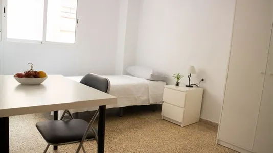 Rooms in Valencia Camins al Grau - photo 7