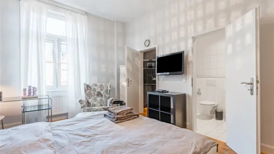 Apartments in Frankfurt Süd - photo 6