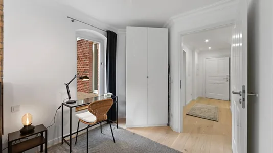 Apartments in Location is not specified - photo 9