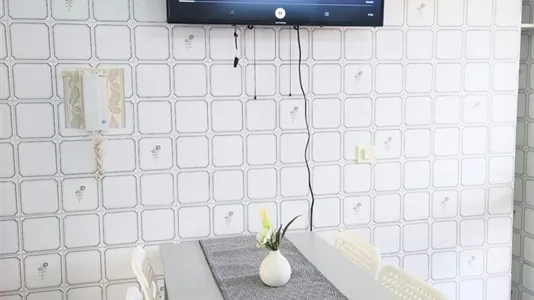 Rooms in Paterna - photo 7