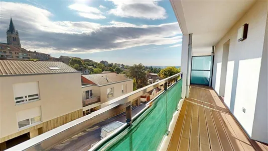 Apartments in Lyon - photo 3
