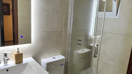 Rooms in Barcelona Sants-Montjuïc - photo 4