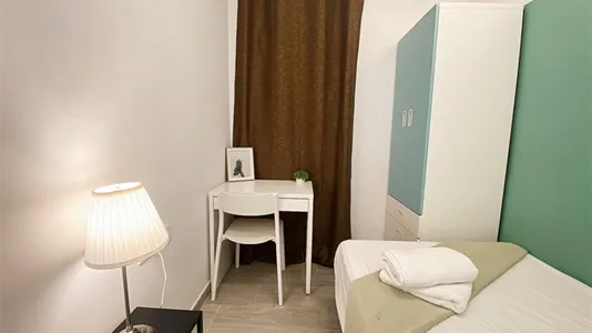 Rooms in Barcelona Eixample - photo 6