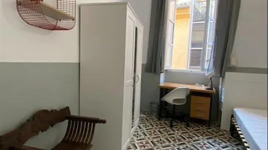 Rooms in Valencia Ciutat Vella - photo 4