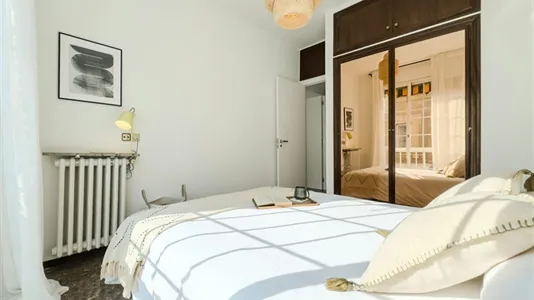 Rooms in Barcelona Eixample - photo 4