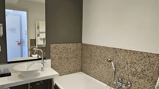 Apartments in Location is not specified - photo 8