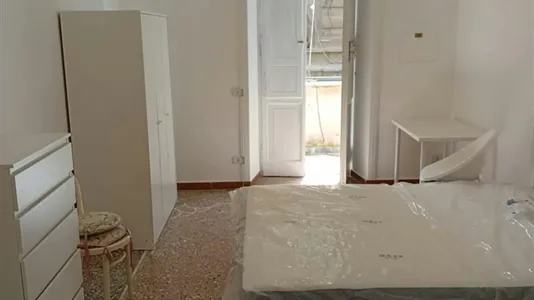 Rooms in Roma Municipio I – Centro Storico - photo 1