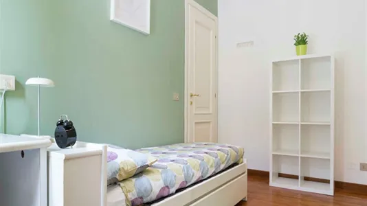 Rooms in Milano Zona 4 - Vittoria, Forlanini - photo 2