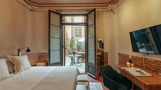 Rooms in Barcelona Eixample - photo 2