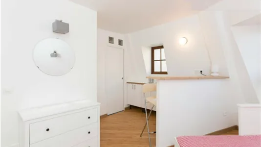 Apartments in Paris 8ème arrondissement - photo 5