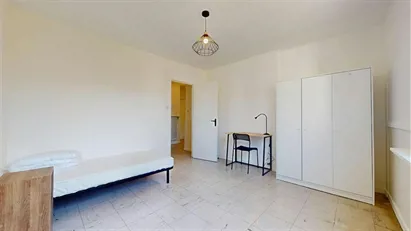 Room for rent in Grenoble, Auvergne-Rhône-Alpes