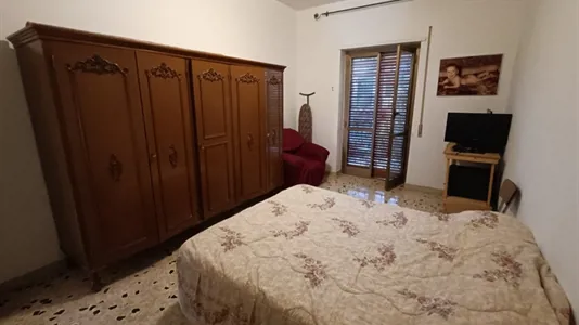 Rooms in Roma Municipio III – Monte Sacro - photo 1