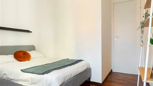 Rooms in Milano Zona 4 - Vittoria, Forlanini - photo 2