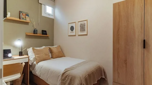 Rooms in Barcelona Ciutat Vella - photo 1