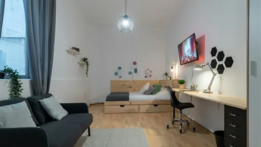 Rooms in Madrid Chamberí - photo 5