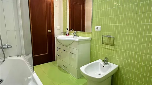 Rooms in Oviedo - photo 5
