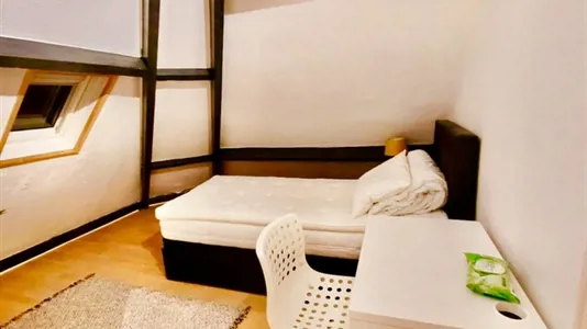 Rooms in Brussels Sint-Gillis - photo 2