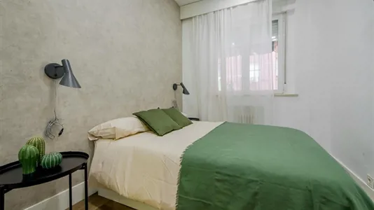 Rooms in Madrid Chamberí - photo 2