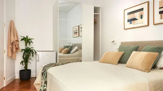 Rooms in Madrid Centro - photo 4