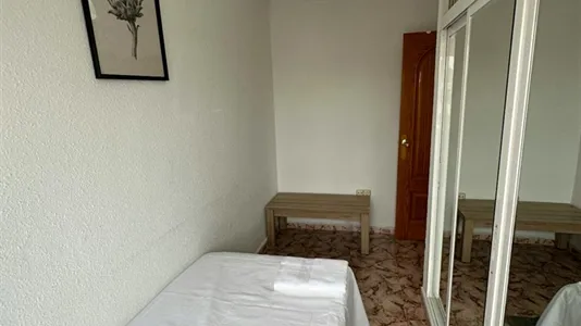 Rooms in Málaga - photo 5
