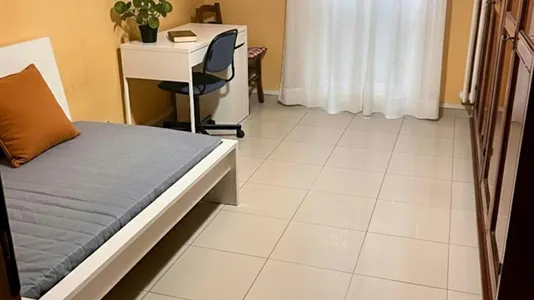 Rooms in Milano Zona 8 - Fiera, Gallaratese, Quarto Oggiaro - photo 5