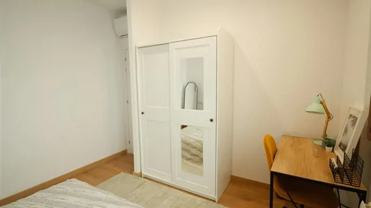 Rooms in Barcelona Ciutat Vella - photo 3