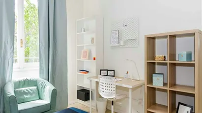 Room for rent in Milano Zona 6 - Barona, Lorenteggio, Milan